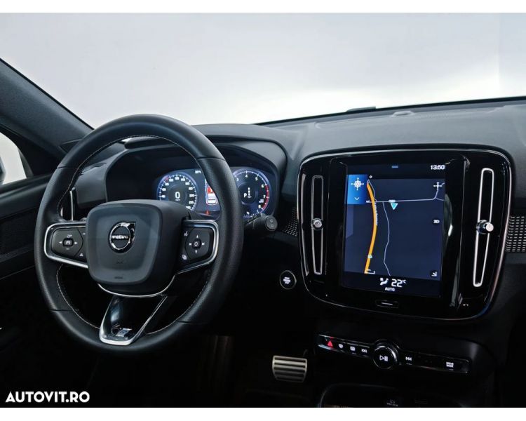 Volvo XC 40 T3 R-Design