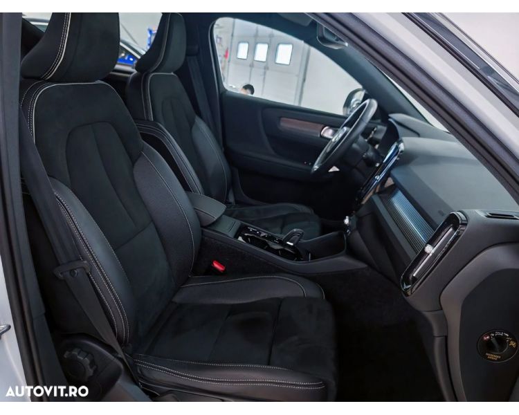 Volvo XC 40 T3 R-Design