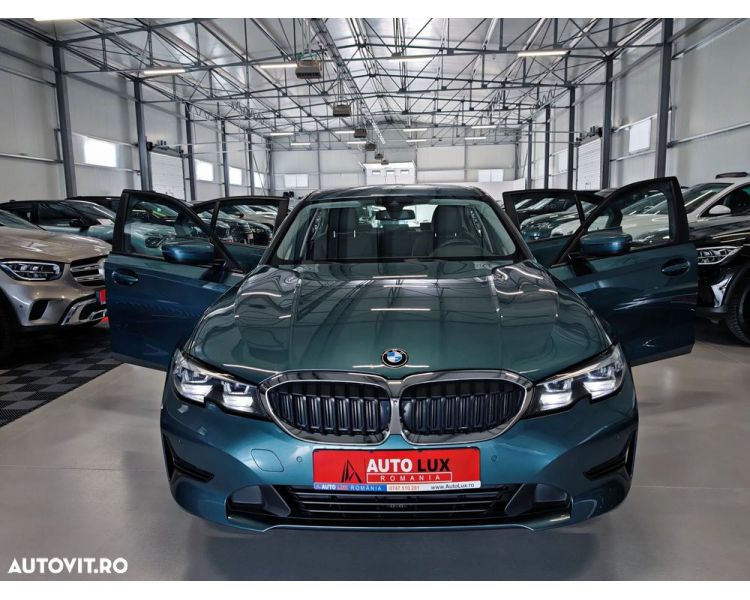 BMW Seria 3 318i Aut. Advantage