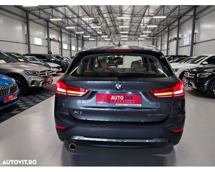 BMW X1 xDrive25e Aut Plug in Hybrid 4x4/ Int Beige, 220 HP