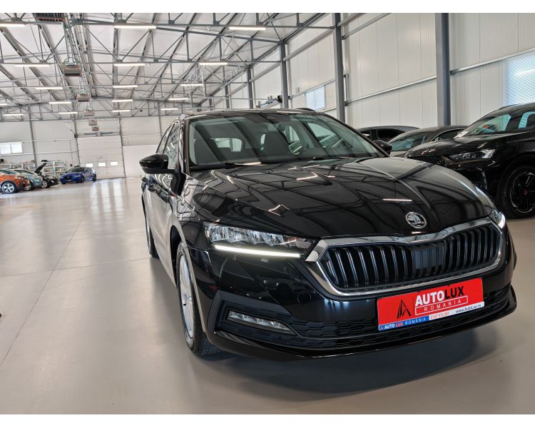 Skoda Octavia Combi 2.0 TDI Executive - Diesel - Automatic