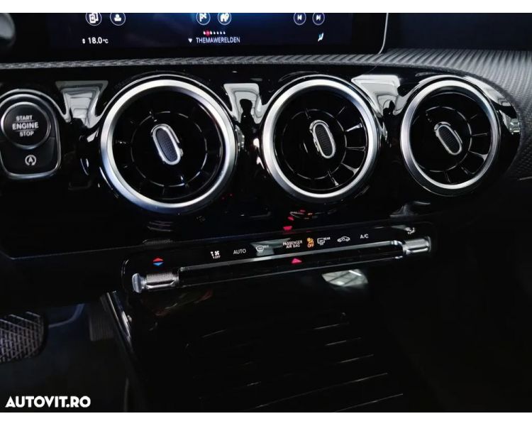 Mercedes-Benz CLA 180 7G-DCT Benzina