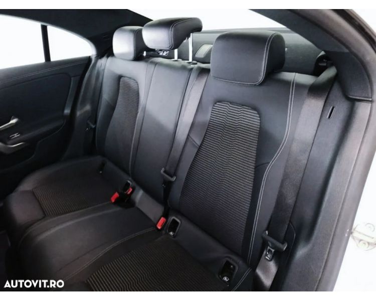 Mercedes-Benz CLA 180 7G-DCT Benzina