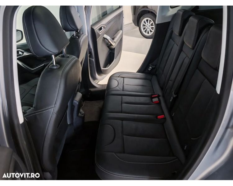 Peugeot 2008 1.2 e-THP Feline Titane