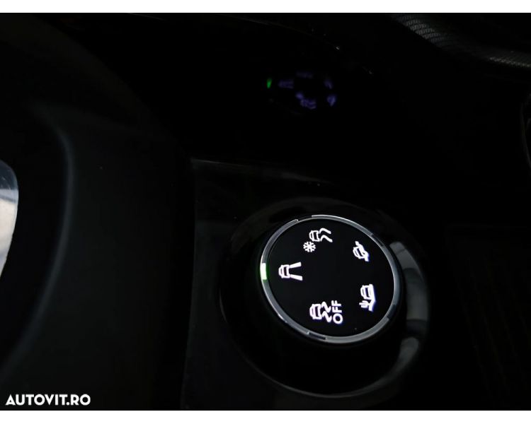 Peugeot 2008 1.2 e-THP Feline Titane
