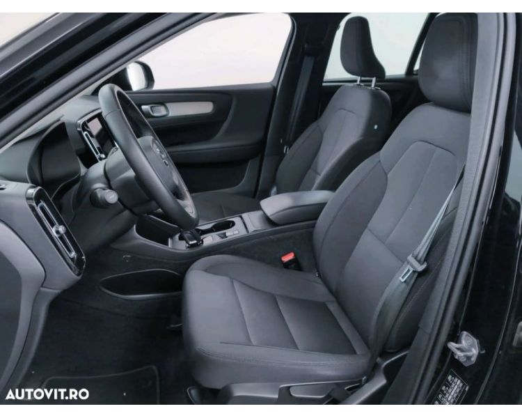 Volvo XC 40 T3 Geartronic Momentum Pro
