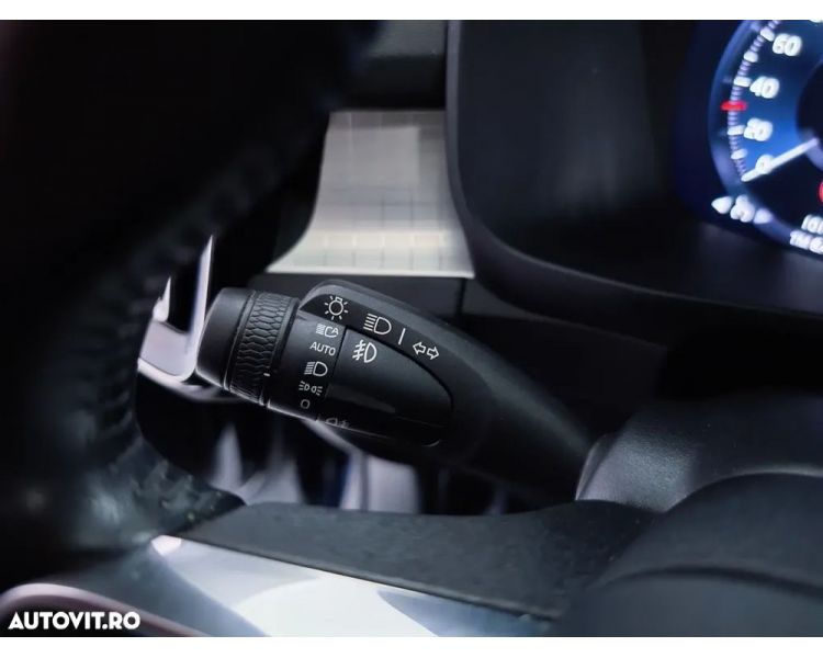 Volvo XC 40 T3 Geartronic Momentum Pro