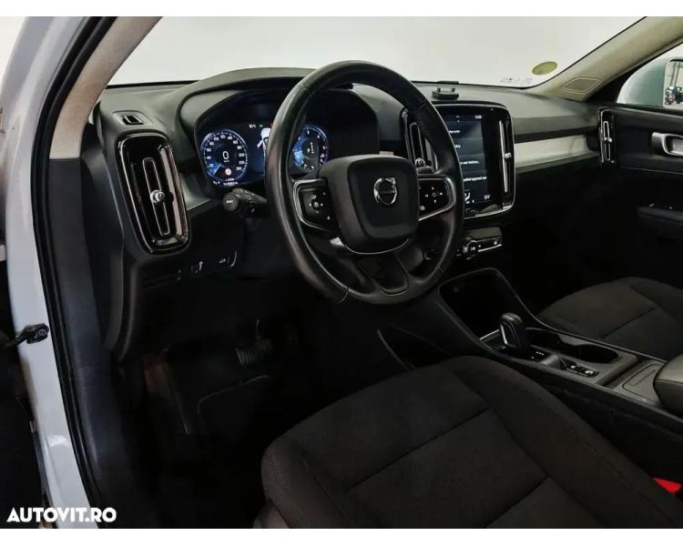 Volvo XC 40 T4 Recharge DKG Inscription Expression Plug in Hybrid 211 Cp