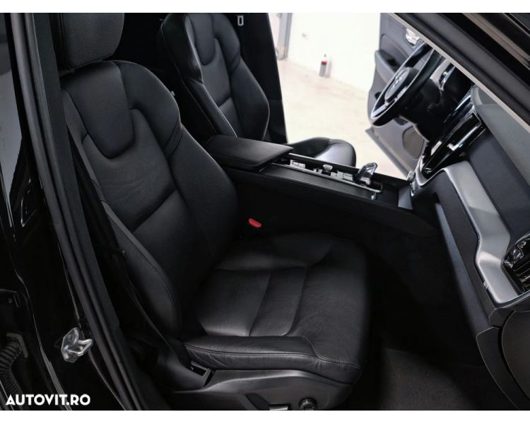 Volvo XC 60 T8 Twin Engine AWD Plug In Hybrid 303 HP + Electric Power