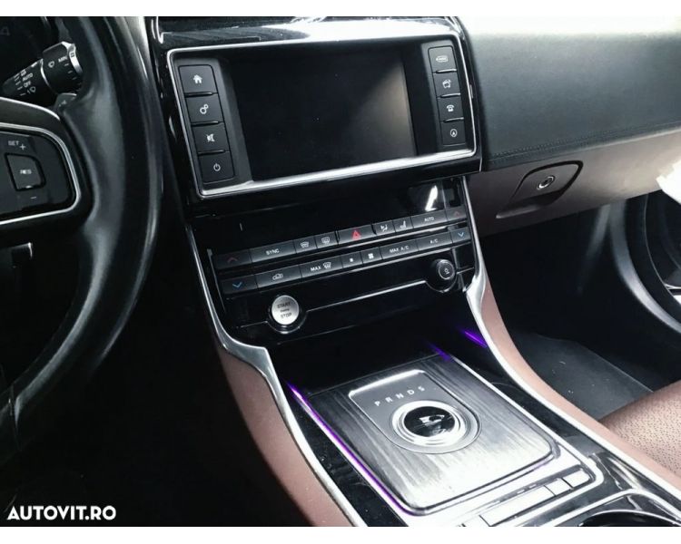 Jaguar XE 20d Aut. Prestige Ambient , Int Beige