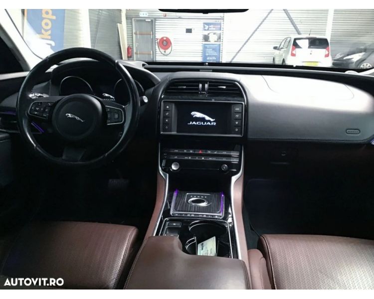Jaguar XE 20d Aut. Prestige Ambient , Int Beige