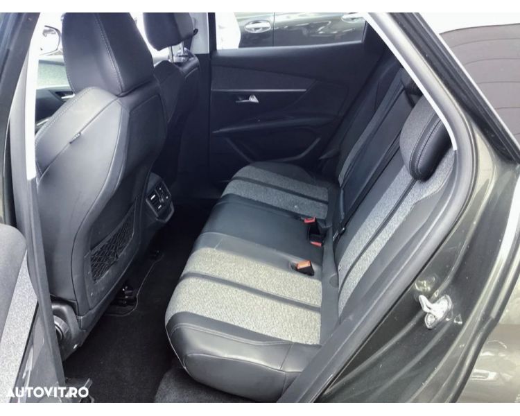 Peugeot 3008 1.2 PureTech S&S EAT8 Allure