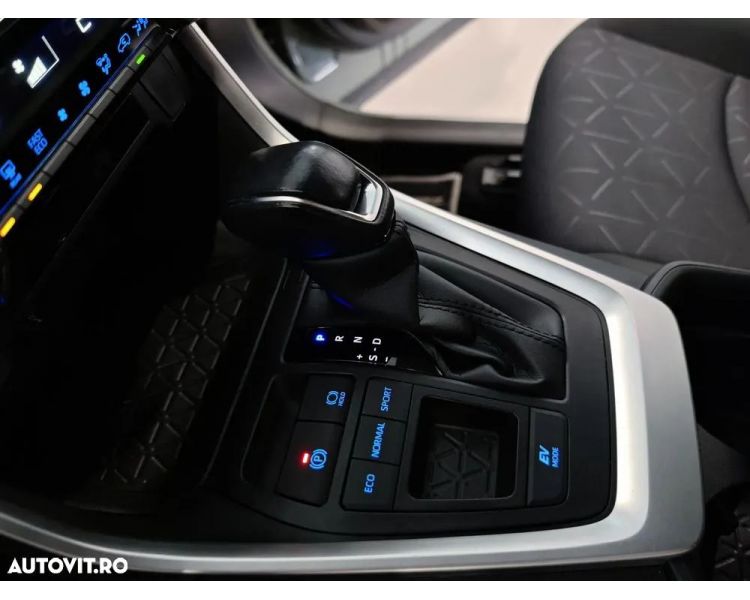 Toyota RAV4 2.5 Hybrid Aut. LED Navi KeylessGo Camera Klima PDC